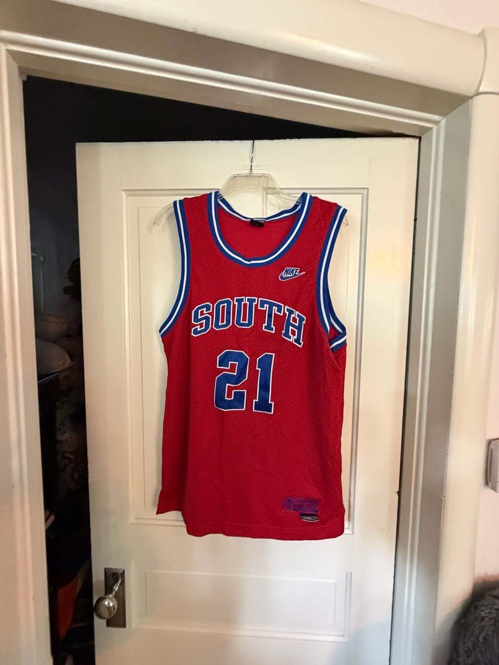Nike Supreme Court South Basketball Jersey Size M Red Team